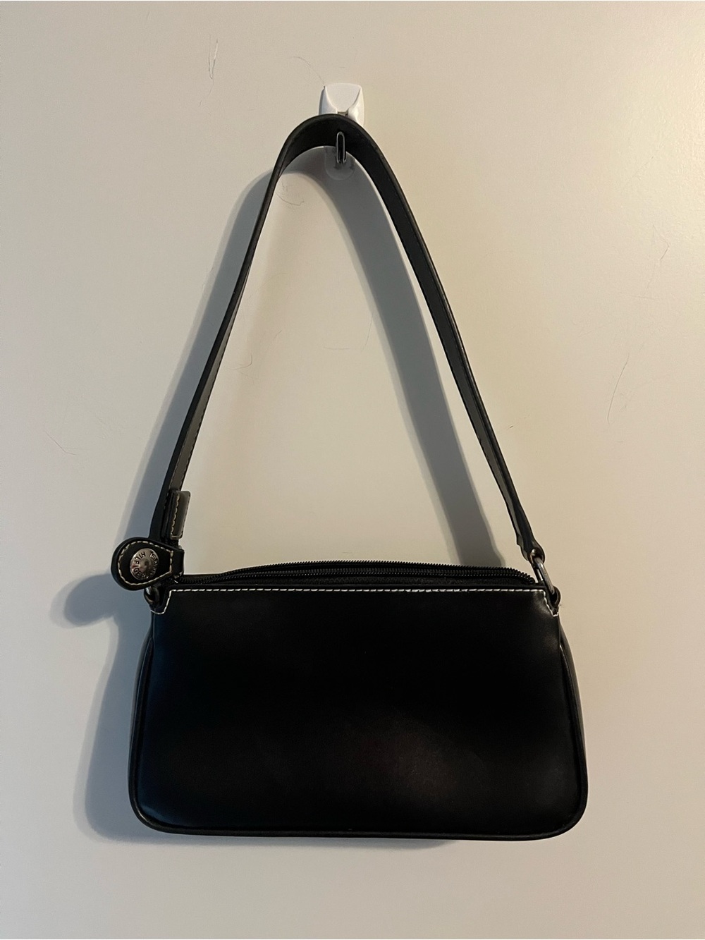 Tommy Hilfiger Black Women's Leather Shoulder Bag